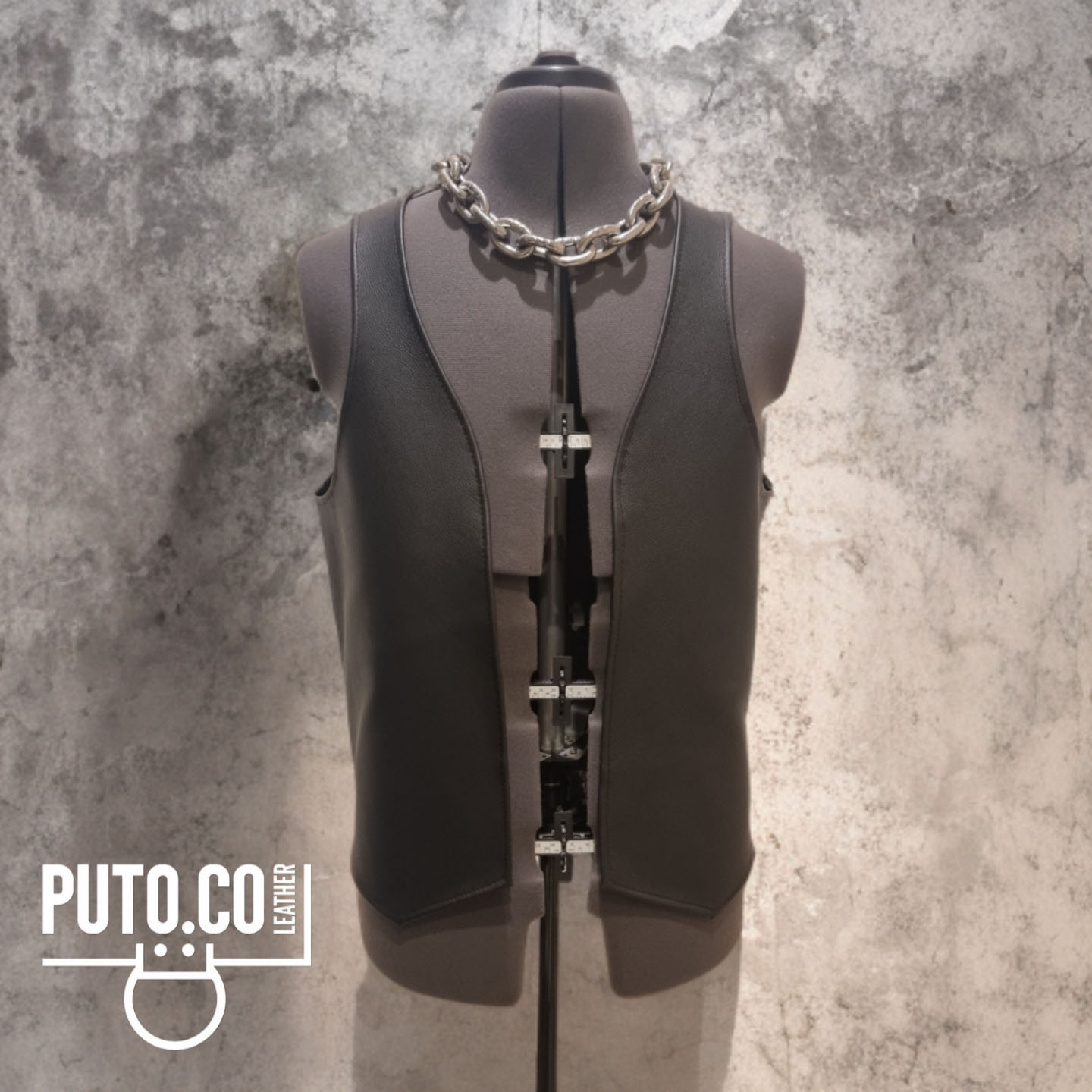 The Chained Vest — Ursus Collection — 6